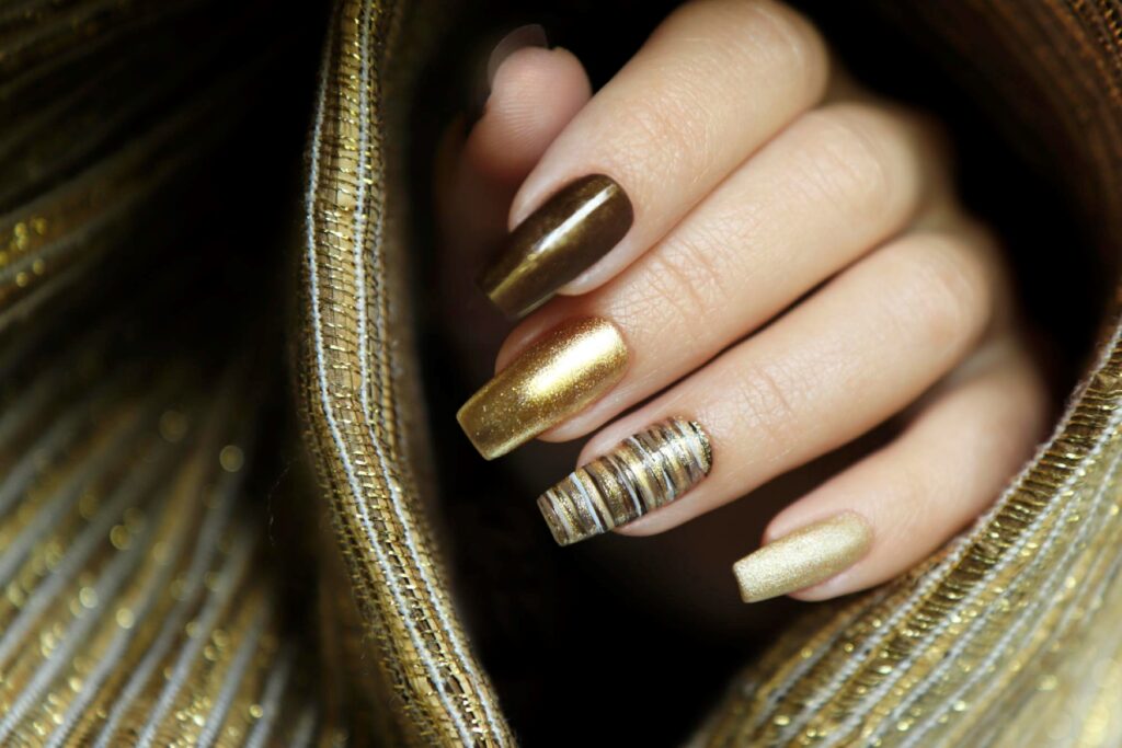 Experience the finest nail art designs and spa services right here in Fraser.